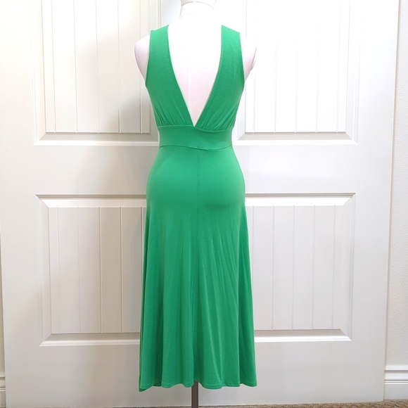 DZ Daren Z Green Plunging V Neck Sleeveless Dress - Picture 3 of 4